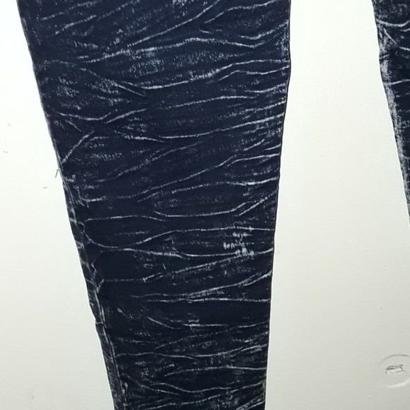 Thrill Jeans - Picture 5 of 7